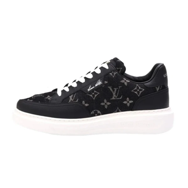 LV Casual